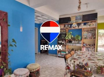 Casa · 110m² · 6 Ambientes · 1 Cochera · Casa Venta B° Juan Manuel de Reosas Zona Sur