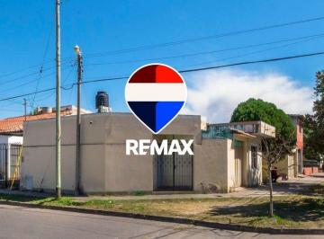 Casa · 83m² · 7 Ambientes · 2 Cocheras · Casa en Venta Barrio Intersindical Zona Sur 3 Dorm