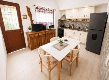Casa · 79m² · 3 Ambientes · 1 Cochera · Venta Duplex 3 Amb Villa Luzuriaga Patio Cochera