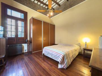 Casa · 137m² · 4 Ambientes · 3 Cocheras · Venta Casa 4 Amb Depend Patio y Coch P. Avellaneda