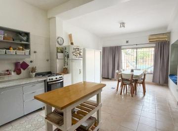 Casa · 179m² · 5 Ambientes · 2 Cocheras · Casa 5 Ambientes Boulogne Pileta - Permuta