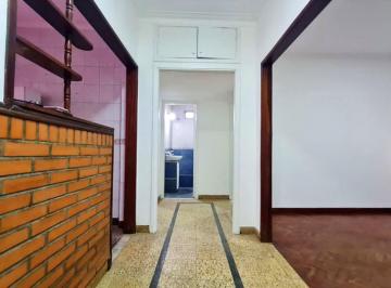 Departamento · 60m² · 3 Ambientes · Venta Depto. 3 Amb C/patio Propio. Terraza. Gerli