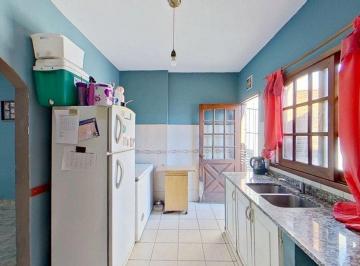 Casa · 168m² · 7 Ambientes · 1 Cochera · Venta Casa Multifamiliar 7 Amb Sarandi