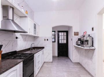 Casa · 120m² · 4 Ambientes · 2 Cocheras · Casa 4 Amb Venta en Avellaneda C/cochera y Quinch