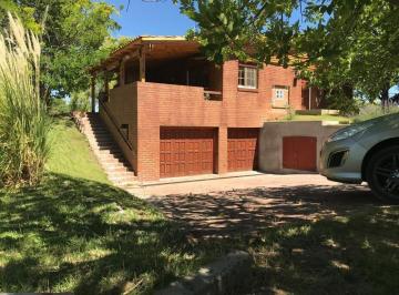 Casa · 175m² · 2 Dormitorios · 2 Cocheras · Casa en Arroyito Golf Club