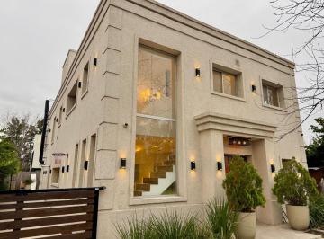 Casa · 275m² · 5 Ambientes · 6 Cocheras · Alquiler Casa 4 Dorm. Los Pasos 1 Fisherton
