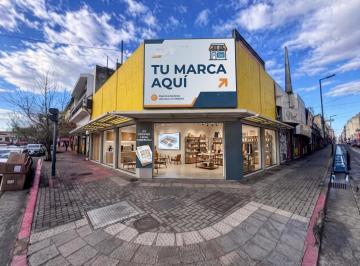 Local comercial · 90m² · Inmejorable Zona! Peatonal San Martin Esquina Sarmiento