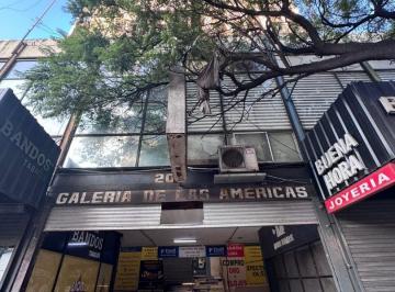 Local comercial · 90m² · Inmejorable Zona! Sobre Peatonal San Martin Al 100