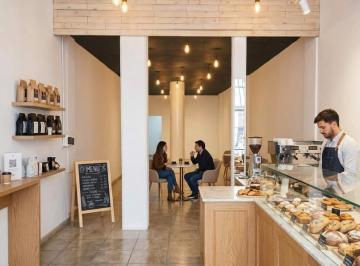 Local comercial · 160m² · 3 Ambientes · Alquiler Local Av Colon Al 100