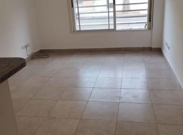 PH de 1 ambiente, Parque Chacabuco · PH 2 Ambientes Planta Baja Al Frente con Patio