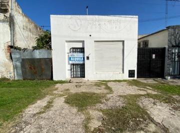 Local comercial · 25m² · 1 Ambiente · Retasado! Alquiler Local Comercial en Av Alvarez 262
