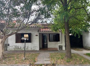 Casa · 70m² · 3 Ambientes · Casa en Venta - Don Bosco 3081