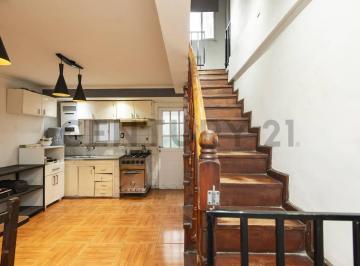Oficina comercial · 60m² · 5 Ambientes · Venta Duplex en 3 Dorm. en V. Catella, La Plata
