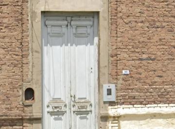 Casa de 4 ambientes, Peyrano · Casa Para Refaccionar en Peyrano
