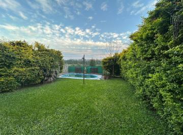 Casa · 125m² · 4 Ambientes · 3 Cocheras · Venta Casa 3 Dorm con Pileta Country Loma Linda