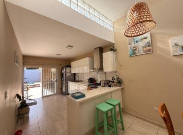 Casa de 4 ambientes, Córdoba · Venta Casa 3 Dorm. 2 Baños - Galería C/asador y Piscina - Barrio Matienzo
