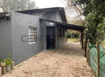 Casa · 58m² · 4 Ambientes · 2 Cocheras · 136 y 440 - Casa en Venta de 2 Dorm. y Parque