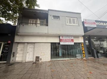 Local comercial · 201m² · 2 Dormitorios · Local Comercial y Depto 3 Ambientes