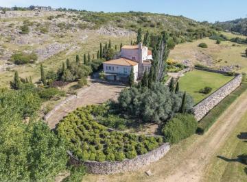 Campo · 155000ha · 7 Ambientes · Finca de Lujo en Punta del Este | 15,5 Ha, Lago y Capilla Privada