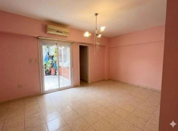 Departamento · 66m² · 3 Ambientes · Departamento Flores 3 Ambientes Patio, Pb 69 m²