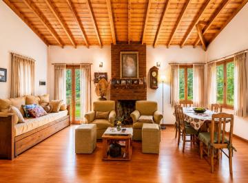 Casa · 121m² · 3 Ambientes · 1 Cochera · Casa - La Armonía