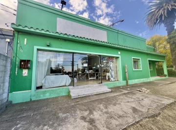 Local comercial · 300m² · 1 Cochera · Venta de Casa con Local Comercial Sobre Av en Colonia
