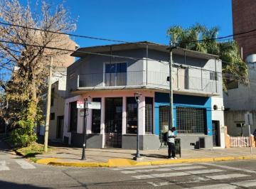 Local comercial , Tigre · Tigre Centro - Local en Av Italia Al 1100