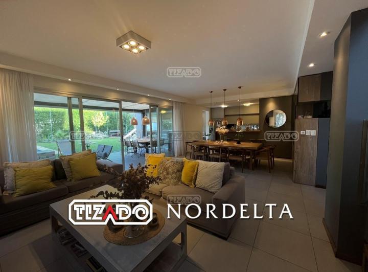 Casa · 260m² · 5 Ambientes