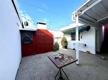 Casa · 116m² · 3 Ambientes · Casa en Venta 2 Dorm. Patio Cochera Barrio Parque Casado
