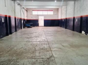 Depósito de 3 ambientes, Quilmes · Amplio Fgalpon en Quilmes Oeste