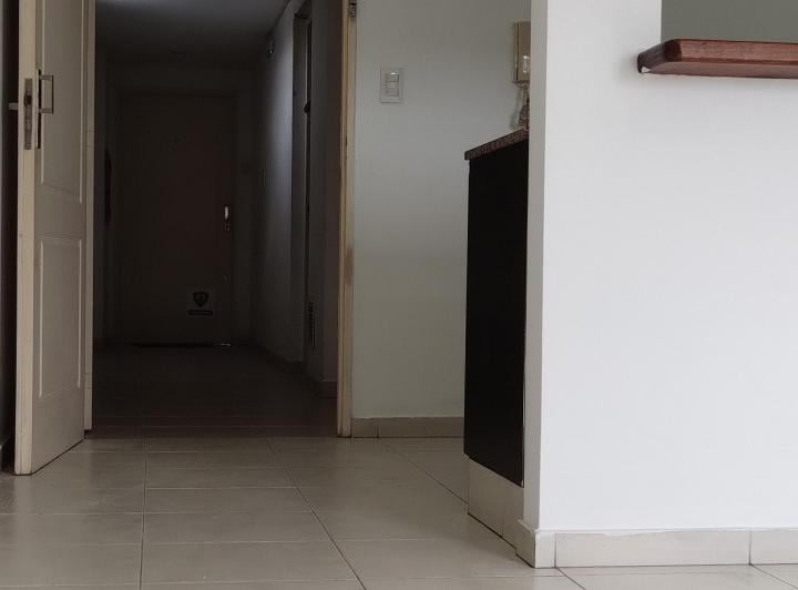Alquilo Semipiso. 2 Amb. Villa Lugano.