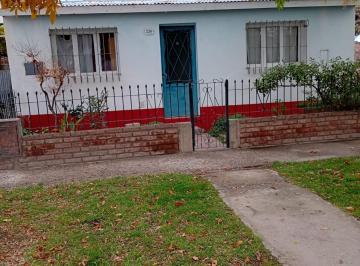 Casa · 154m² · 3 Ambientes · 1 Cochera · Venta Casa y 2 PH de Alquiler en Plottier, Nqn
