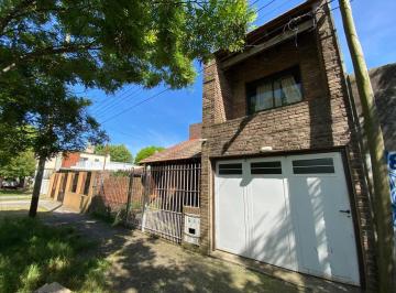 Casa · 138m² · 5 Ambientes · 1 Cochera · Y 116