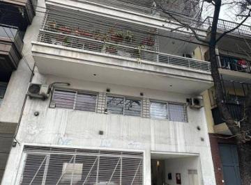Departamento de 2 ambientes, Flores · 2 Amb. Semipiso Frente Balcón - Flores