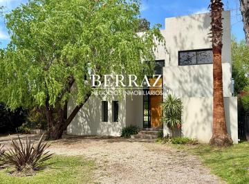 Casa · 220m² · 5 Ambientes · 1 Cochera · Casa Venta La Pradera 3 Dorm. Lote 850 m² Pilar