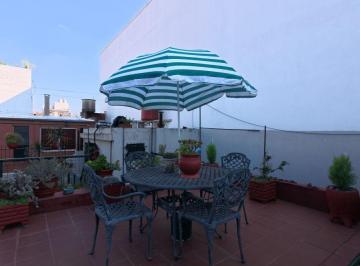 Casa de 5 ambientes, Saavedra · Casa en Venta de 5amb con Cochera, 2 Patios y Amplia Terraza