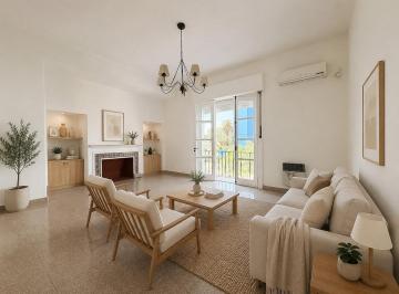Departamento · 100m² · 6 Ambientes · Apto Credito! a Mtrs. Nva. Cba. - Casa Planta Alta Terraza con Asador! 2d Mas Escritorio 2b.