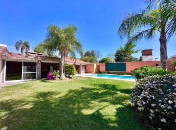 Casa de 6 ambientes, Córdoba · Una Planta | Calefacción Central | - 3 Dorm. + Escritorio | Pileta + Quincho | Cerro de Las Rosas