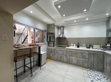 PH · 70m² · 4 Ambientes · Departamento Tipo PH de Cuatro Ambientes en Alquiler en Villa Dominico