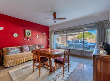 La Paz 2040-1.jpg · Venta Casa 3 Ambientes Martinez Lote Propio Jardin Cochera
