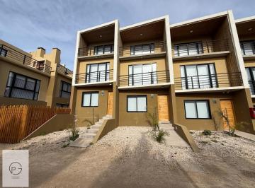Departamento · 121m² · 4 Ambientes · 1 Cochera · Venta Casa Triplex | 4 Ambientes | Nayades Pinamar