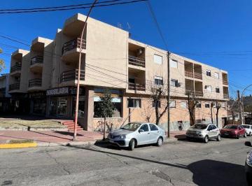 Departamento de 4 ambientes, Villa Carlos Paz · Centro Dpto 2 Dorm. Al Frente C/cochera y Balcon