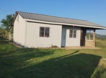 Casa · 56ha · 3 Ambientes · 1 Cochera · Venta Casa Paraje Los Espinillos 2 Dorm