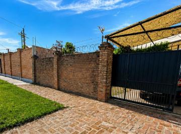 Casa de 1 ambiente, Almirante Brown · Impecable Propiedad en 2 Plantas a m de Adrogue Chico