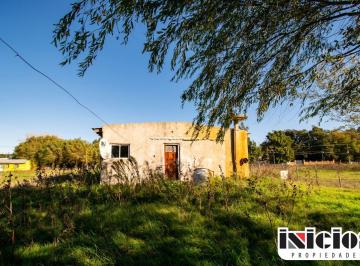 Casa de 3 ambientes, Pavón · Casa en Amplio Lote - C1059