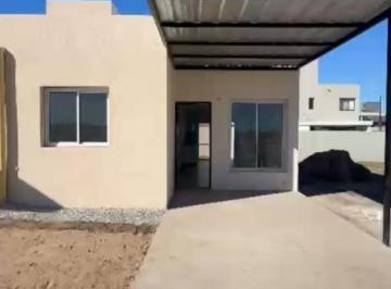Casa · 55m² · 2 Ambientes · 1 Cochera · Campos de Manantiales - Duplex en Ventaduplex 1 Dorm con Escritoriocampos de