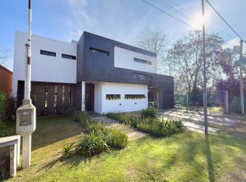 Casa · 126m² · 6 Ambientes · 2 Cocheras · Casa en Villa Elisa - Barrio Cerrado "Velisa"