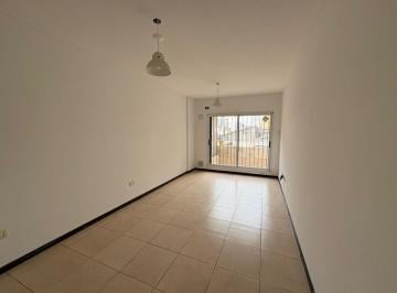 Departamento · 42m² · 2 Ambientes · Departamento Semipiso de 1 Dormitorio, en Alquiler con Dos Balcones.