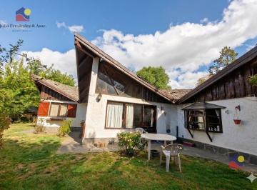 Casa · 136m² · 5 Ambientes · 1 Cochera · Casa en San Carlos de Bariloche