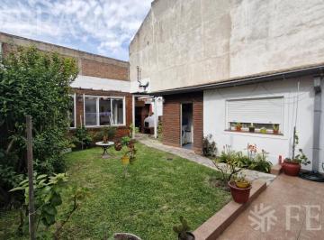 Casa · 99m² · 3 Ambientes · Venta Casa 3 Ambientes con Patio en Sarandi